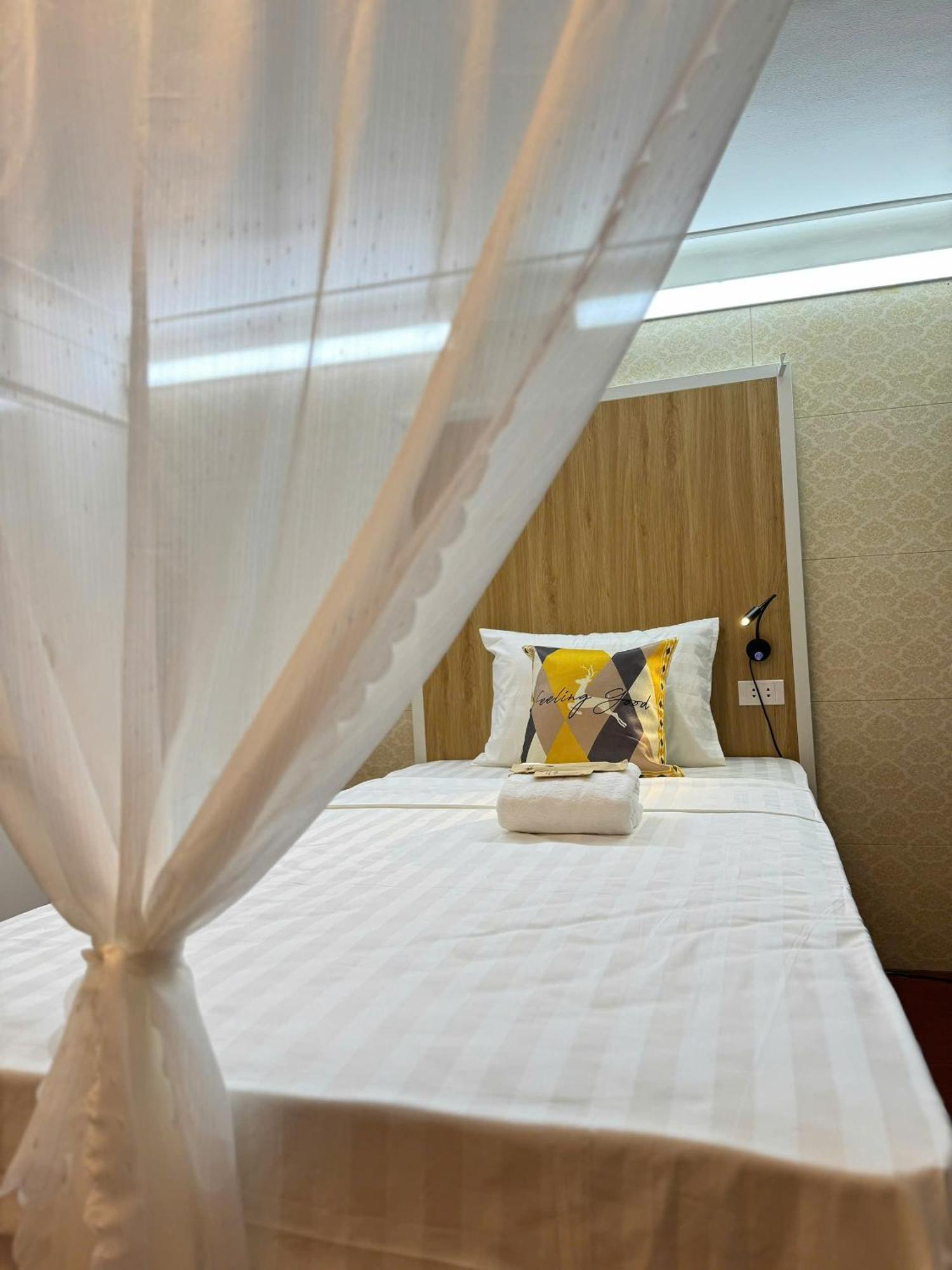 Bed & Breakfast Opera Hanoi